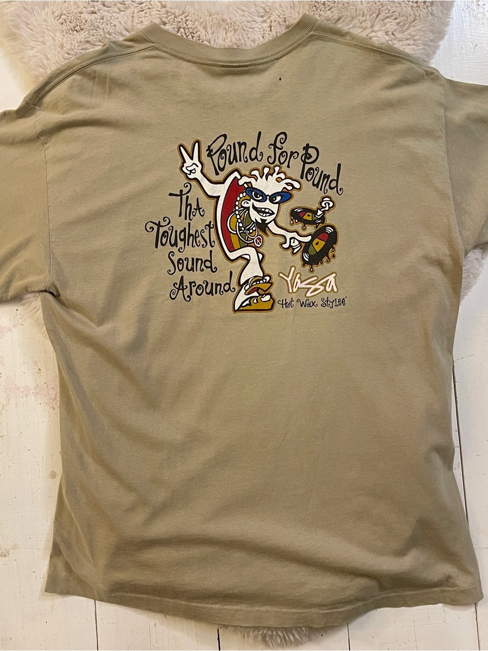(RARE) Vintage 1990s men’s Graphic Tee with Retro reggae Character Design XL
